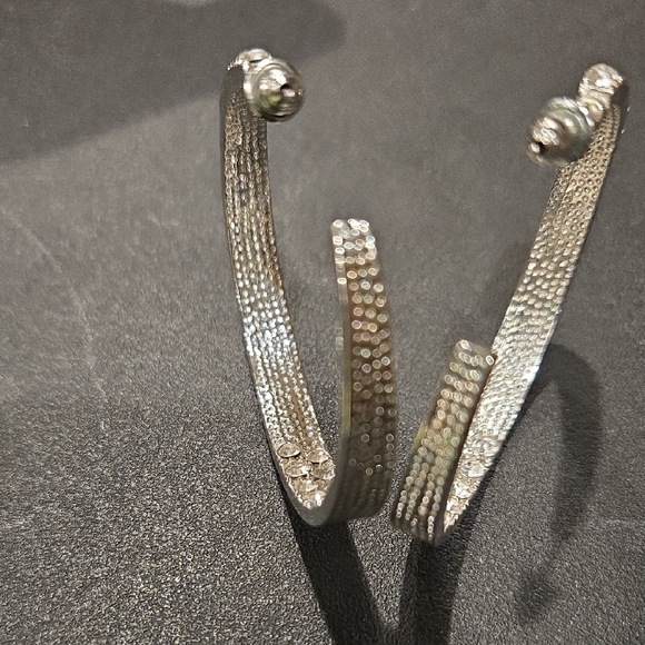 Elegant Silver Hoop Earrings - Picture 3 of 8